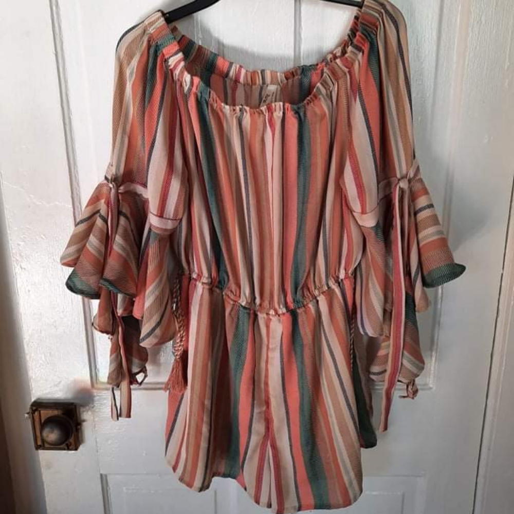 Romper with beautiful sleeves 😍